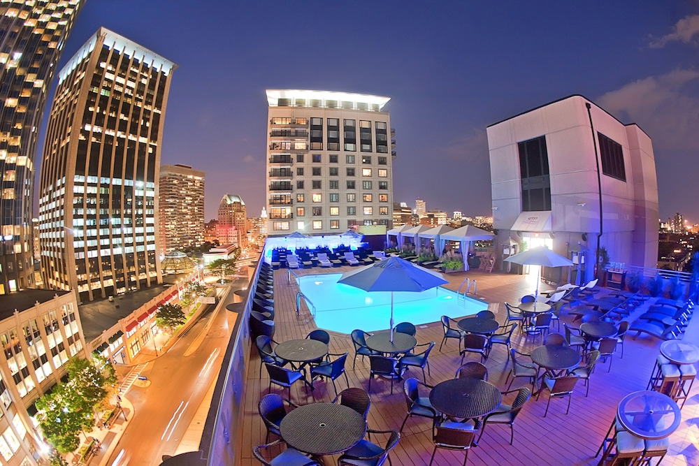 The Colonnade Hotel Back Bay — Swimming pool in Boston, Massachusetts