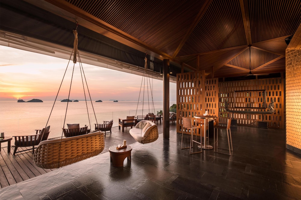 Conrad Koh Samui — Restaurant & bars in Taling Ngam, Surat Thani