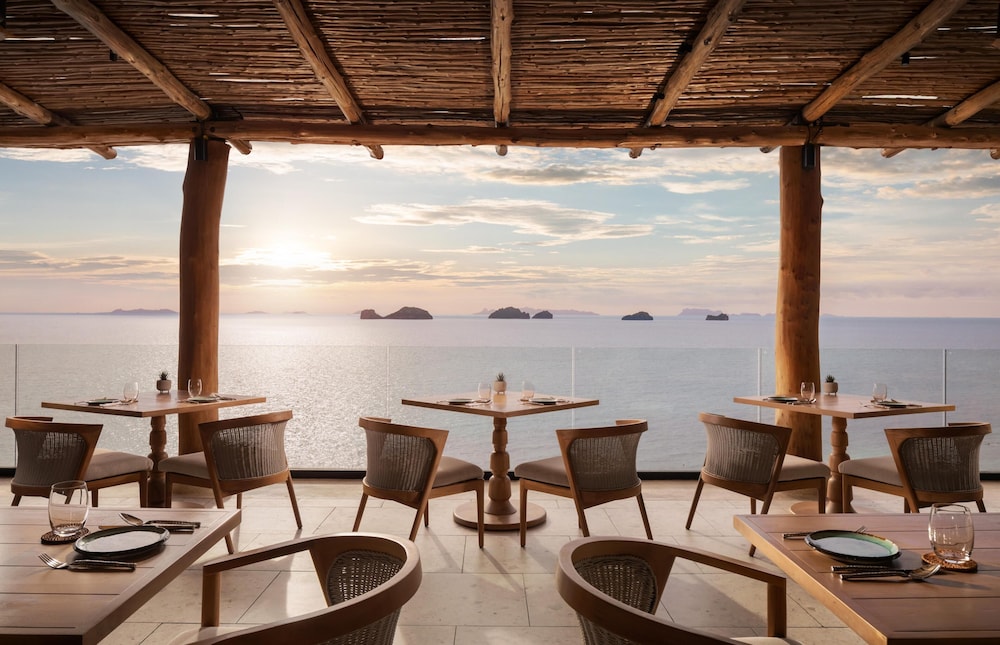 Conrad Koh Samui — Restaurant & bars in Taling Ngam, Surat Thani