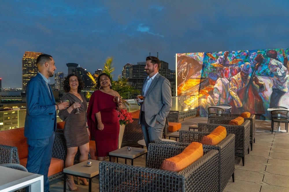 SpringHill Suites by Marriott New Orleans Downtown/Canal Street — Restaurant & bars in New Orleans, Louisiana