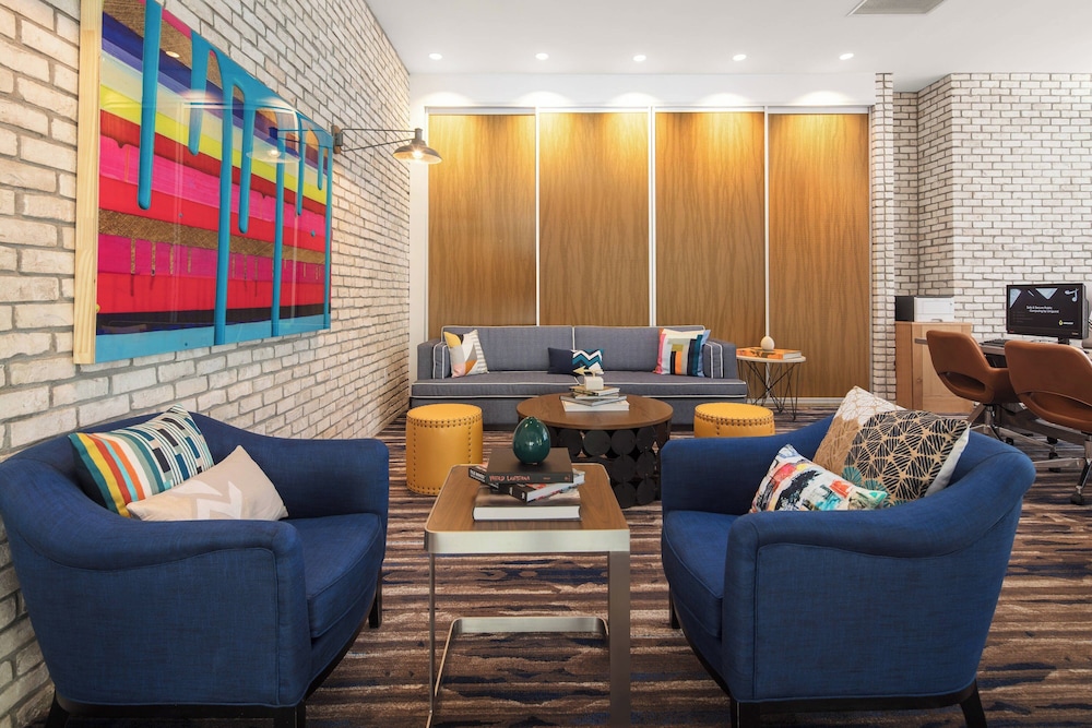 SpringHill Suites by Marriott New Orleans Downtown/Canal Street — Hotel rooms in New Orleans, Louisiana