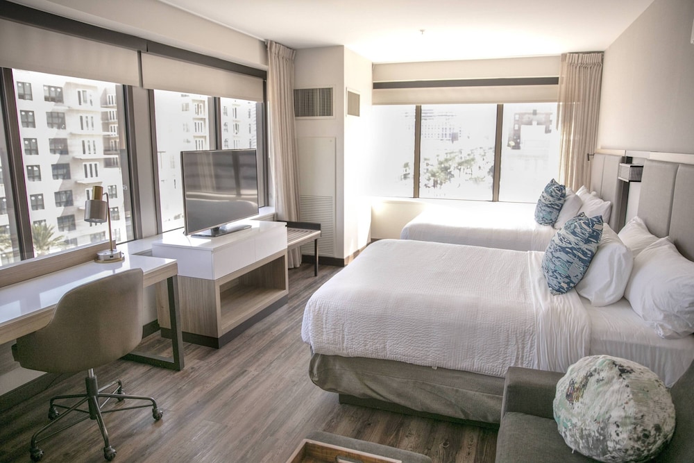 SpringHill Suites by Marriott New Orleans Downtown/Canal Street — Hotel rooms in New Orleans, Louisiana