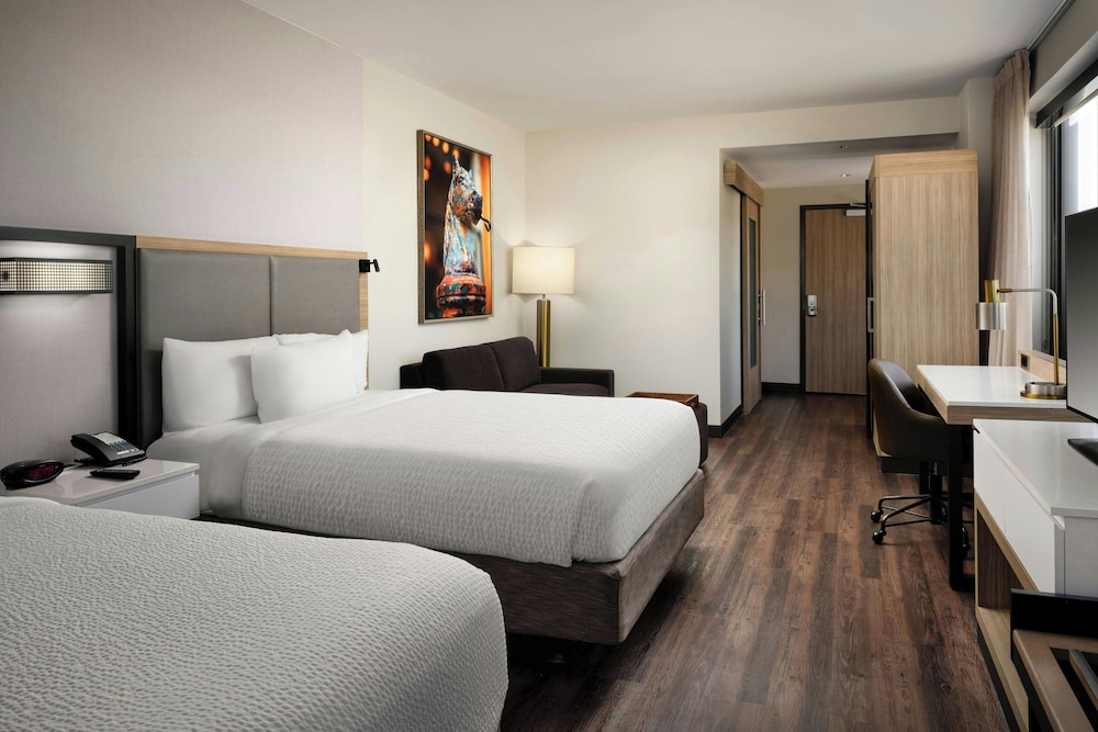 SpringHill Suites by Marriott New Orleans Downtown/Canal Street — Hotel rooms in New Orleans, Louisiana