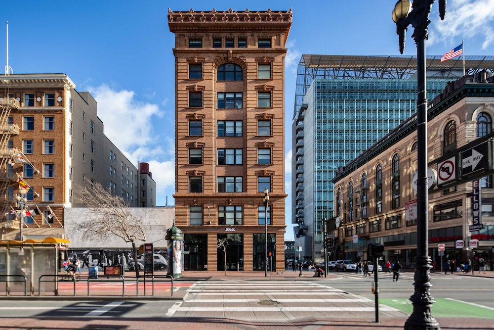 YOTEL San Francisco, Select by Hilton — Hotel building in San Francisco, California