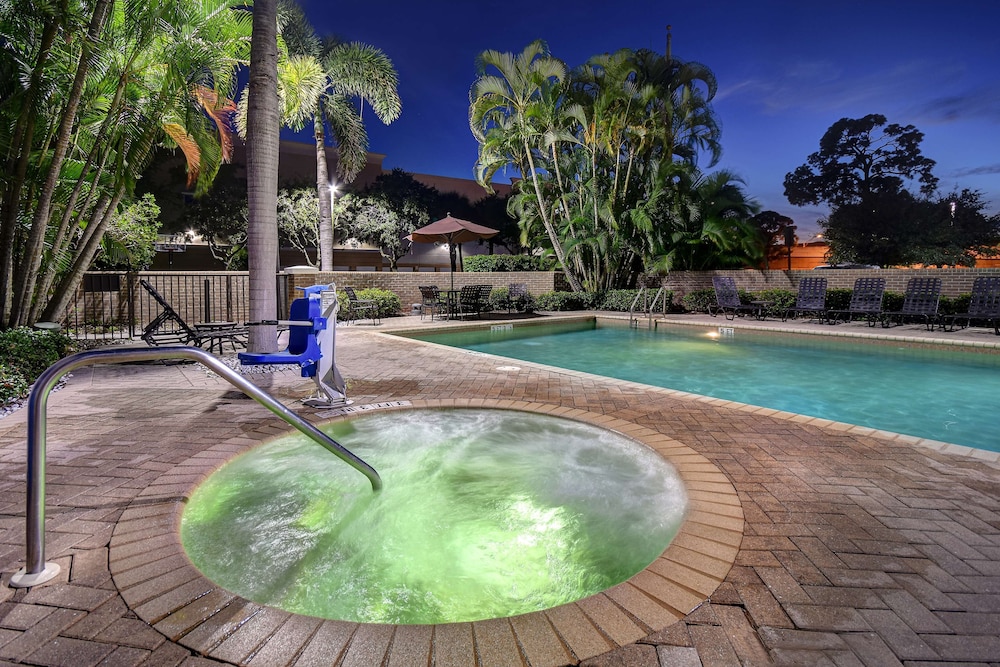 Hilton Garden Inn Ft Myers — Swimming pool in Fort Myers, Florida