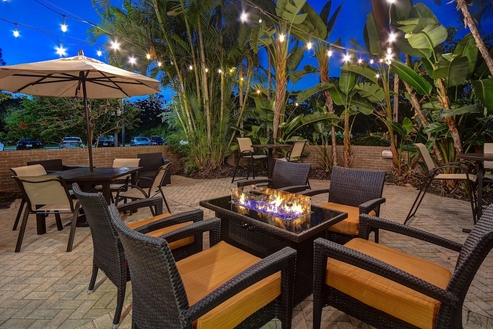 Hilton Garden Inn Ft Myers — Restaurant & bars in Fort Myers, Florida