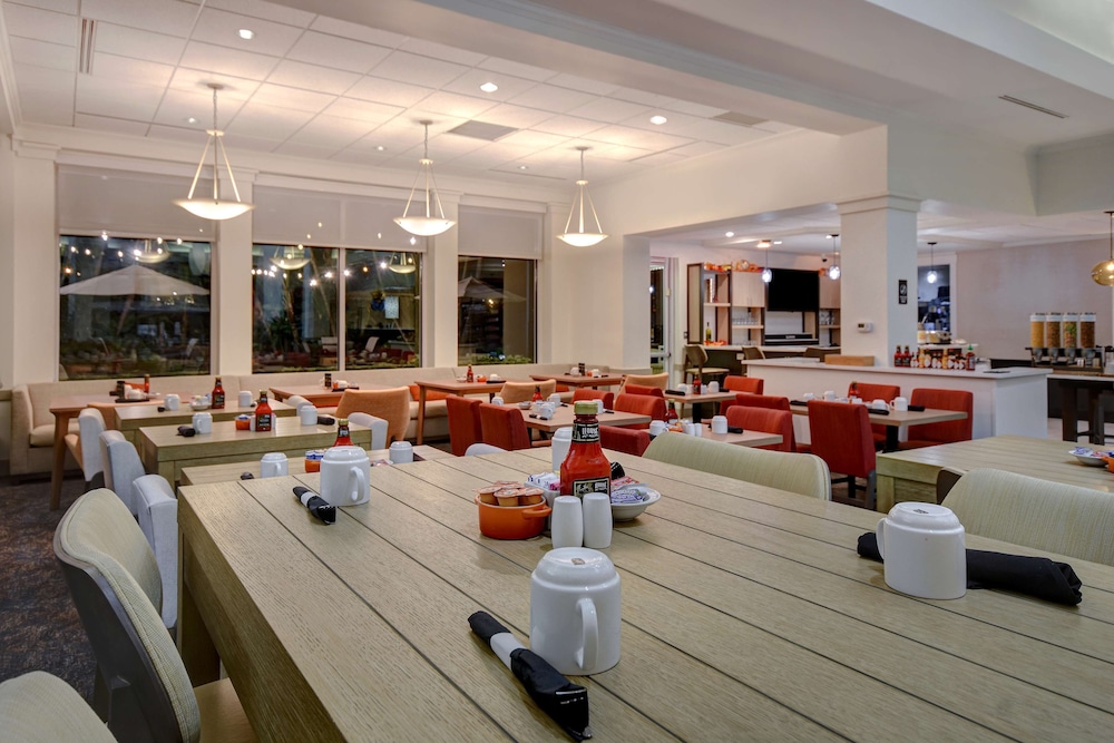 Hilton Garden Inn Ft Myers — Restaurant & bars in Fort Myers, Florida
