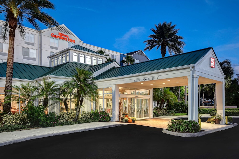 Hilton Garden Inn Ft Myers — Hotel building in Fort Myers, Florida