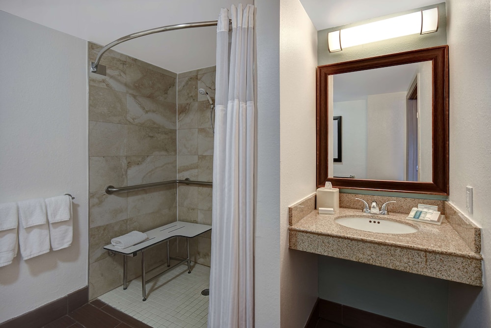 Hilton Garden Inn Ft Myers — Hotel rooms in Fort Myers, Florida