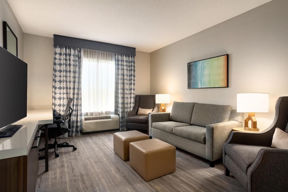 Hilton Garden Inn Fort Myers Airport/FGCU — Hotel rooms in Fort Myers, Florida