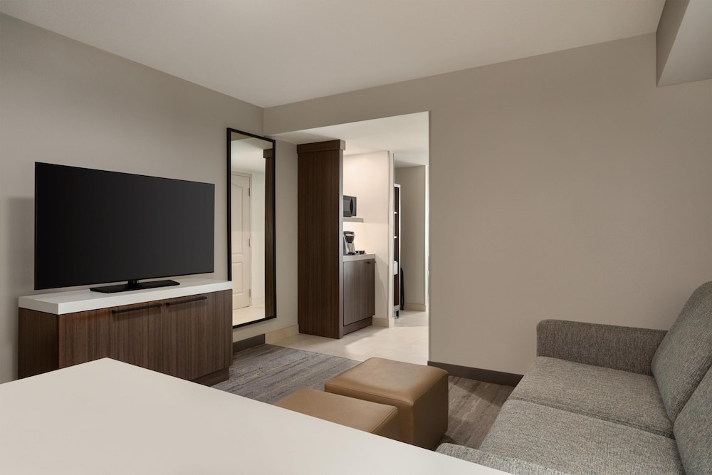 Hilton Garden Inn Fort Myers Airport/FGCU — Hotel rooms in Fort Myers, Florida