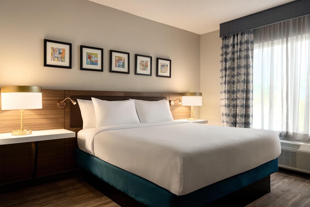 Hilton Garden Inn Fort Myers Airport/FGCU — Hotel rooms in Fort Myers, Florida
