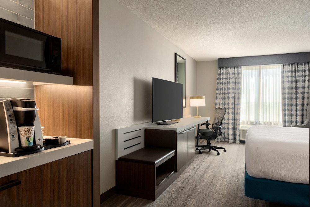 Hilton Garden Inn Fort Myers Airport/FGCU — Hotel rooms in Fort Myers, Florida