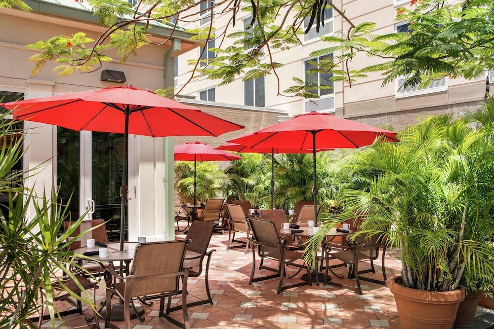 Hilton Garden Inn Fort Myers Airport/FGCU — Restaurant & bars in Fort Myers, Florida