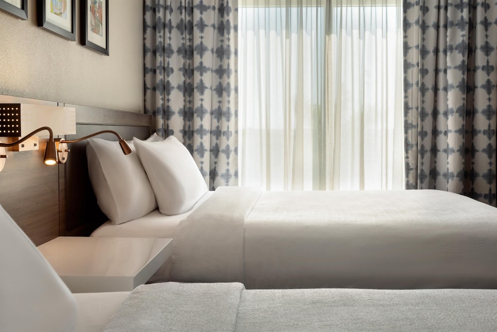 Hilton Garden Inn Fort Myers Airport/FGCU — Hotel rooms in Fort Myers, Florida