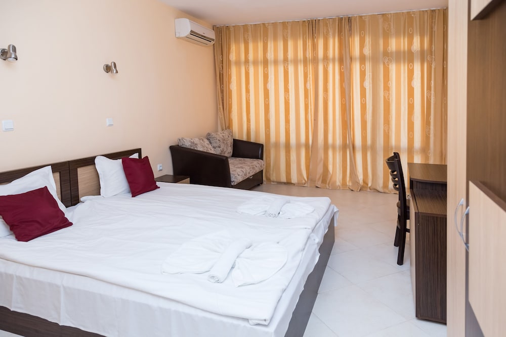 Hotel Saint Valentine — Hotel rooms in Sunny Beach, Burgas Region
