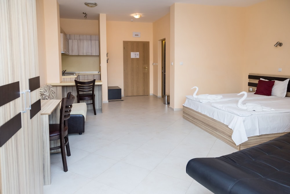 Hotel Saint Valentine — Hotel rooms in Sunny Beach, Burgas Region