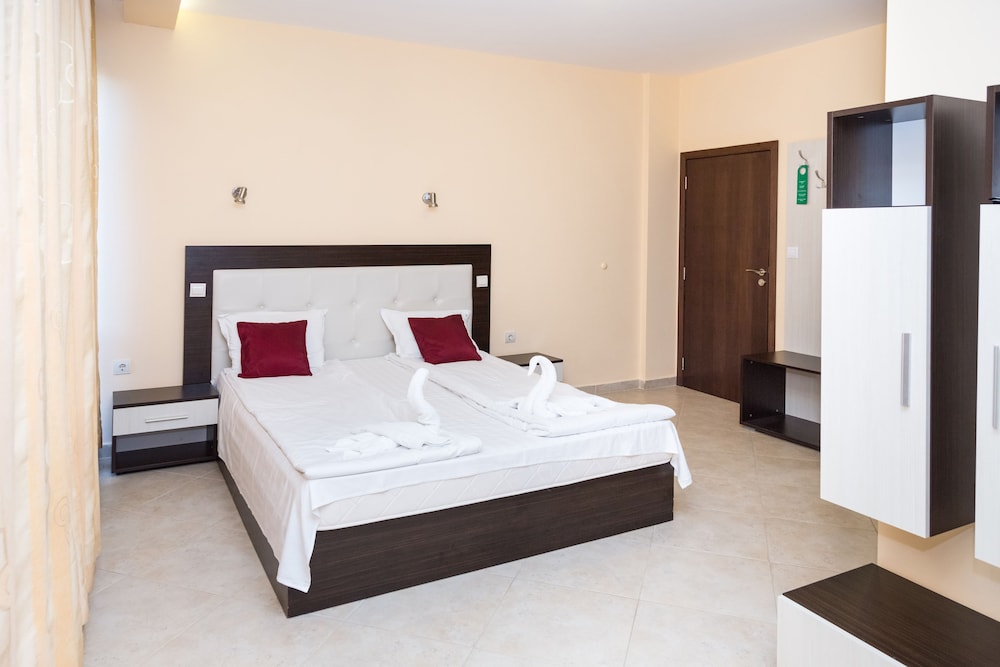 Hotel Saint Valentine — Hotel rooms in Sunny Beach, Burgas Region