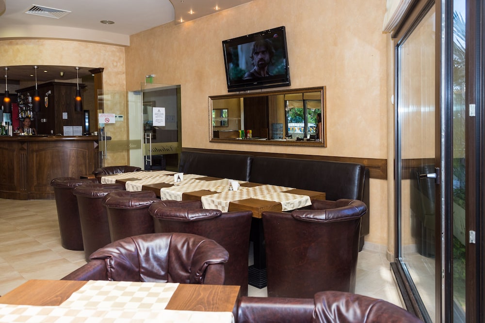 Hotel Saint Valentine — Restaurant & bars in Sunny Beach, Burgas Region