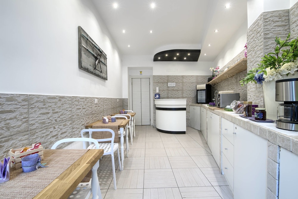 Vatican Nausicaa — Restaurant & bars in Rome, Lazio