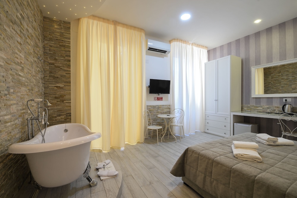 Vatican Nausicaa — Hotel rooms in Rome, Lazio