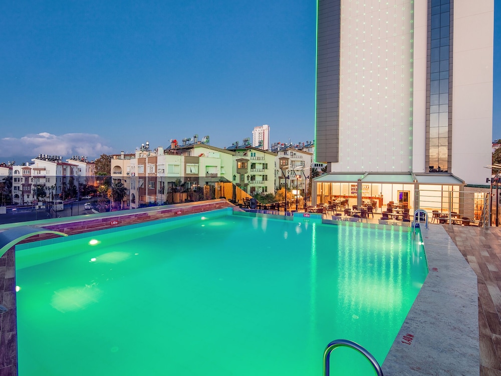 Holiday Inn Antalya - Lara by IHG