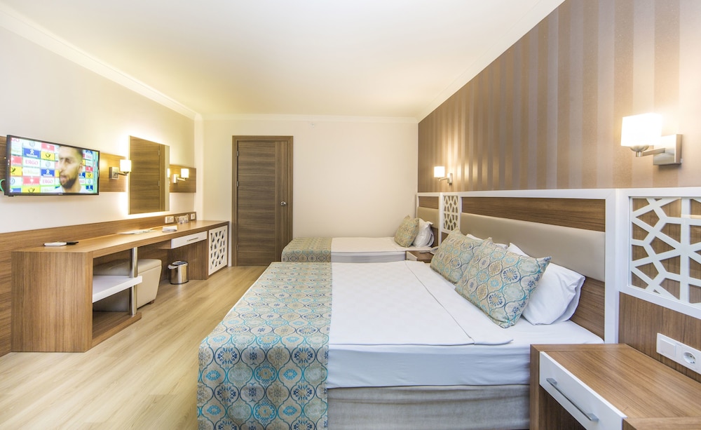 Lonicera Resort & Spa Hotel — Hotel rooms in Alanya