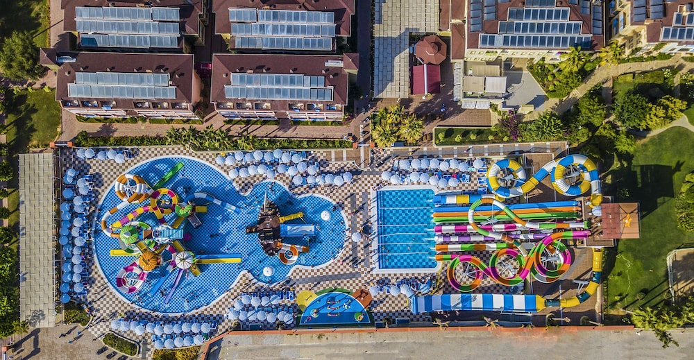 Lonicera Resort & Spa Hotel — Attractions for children in Alanya