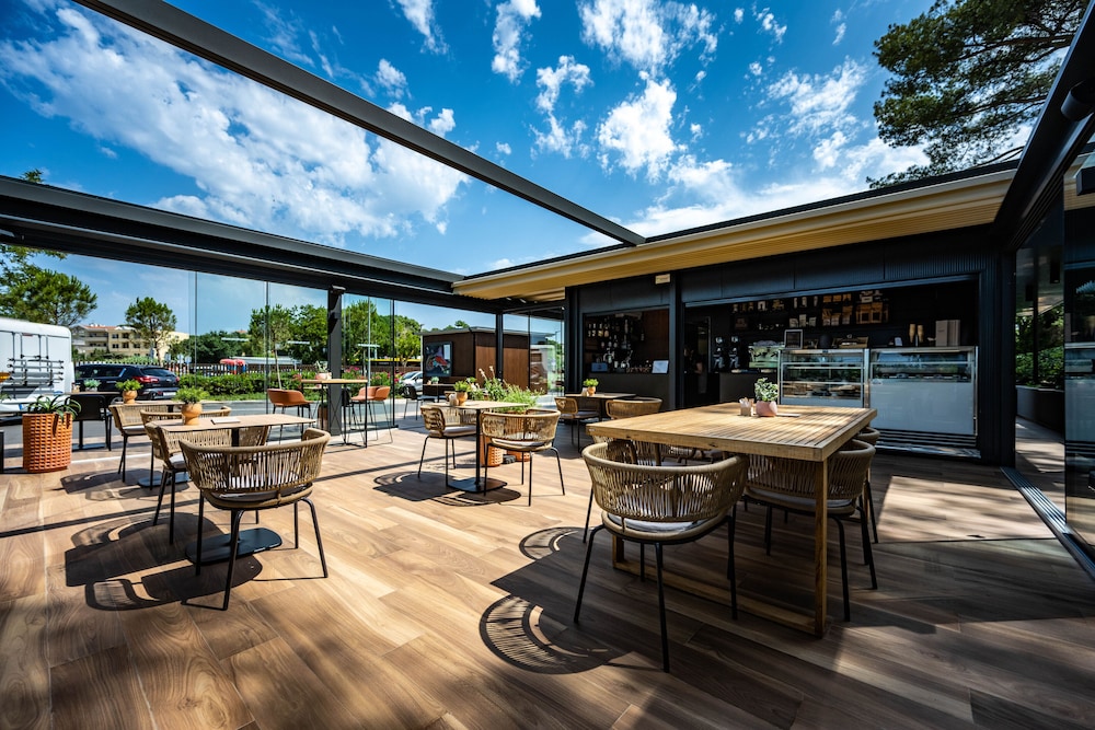 Arena Stoja Camping Homes — Restaurant & bars in Pula, Istria