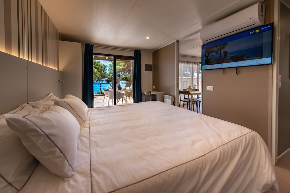 Arena Stoja Camping Homes — Hotel rooms in Pula, Istria