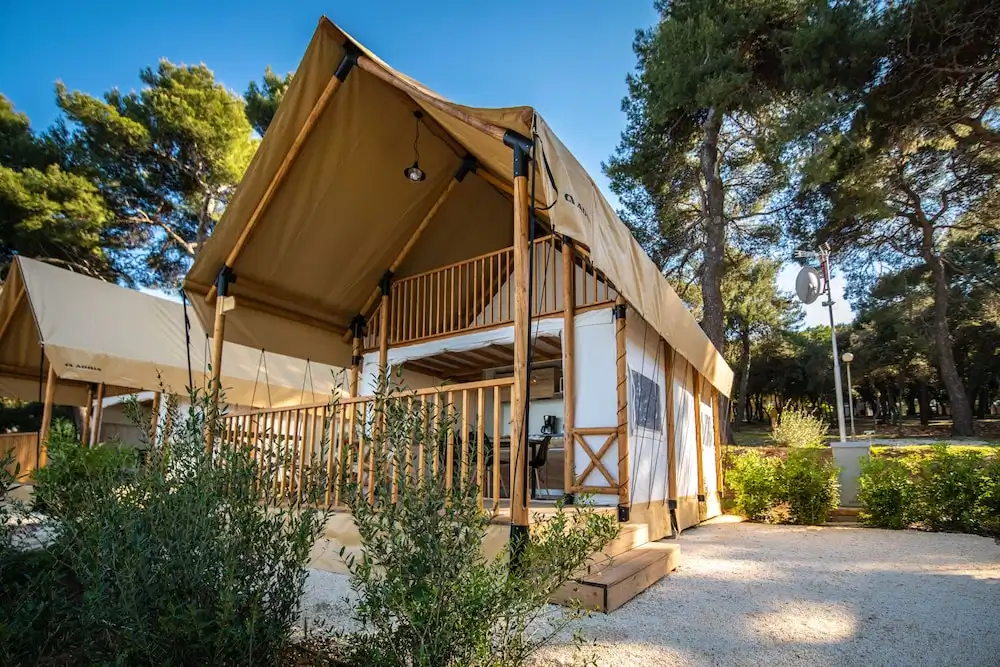 Arena Stoja Camping Homes — Hotel building in Pula, Istria