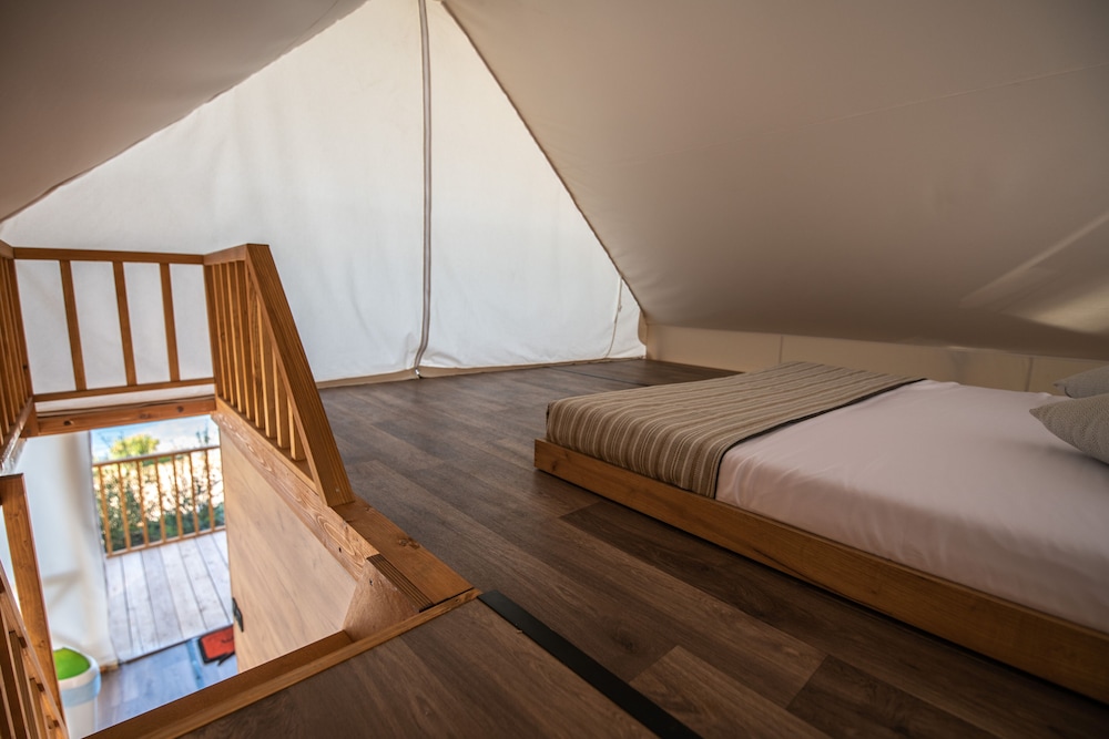 Arena Stoja Camping Homes — Hotel rooms in Pula, Istria