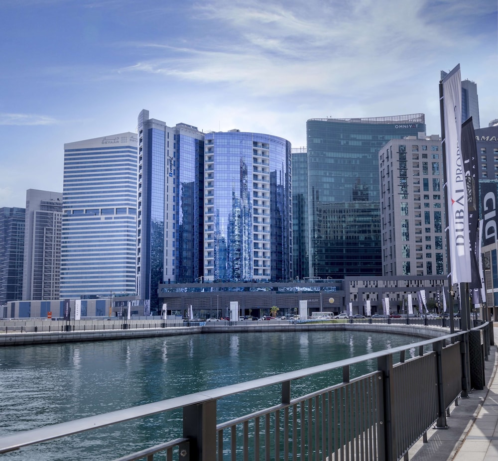Radisson Blu Hotel Dubai Waterfront — Attractions in the area in Dubai