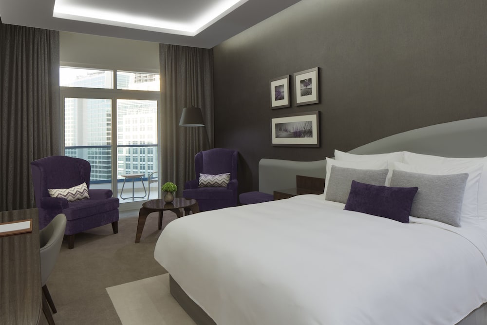 Radisson Blu Hotel Dubai Waterfront — Hotel rooms in Dubai