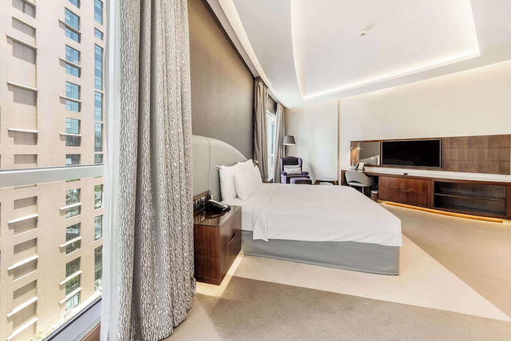 Radisson Blu Hotel Dubai Waterfront — Hotel rooms in Dubai