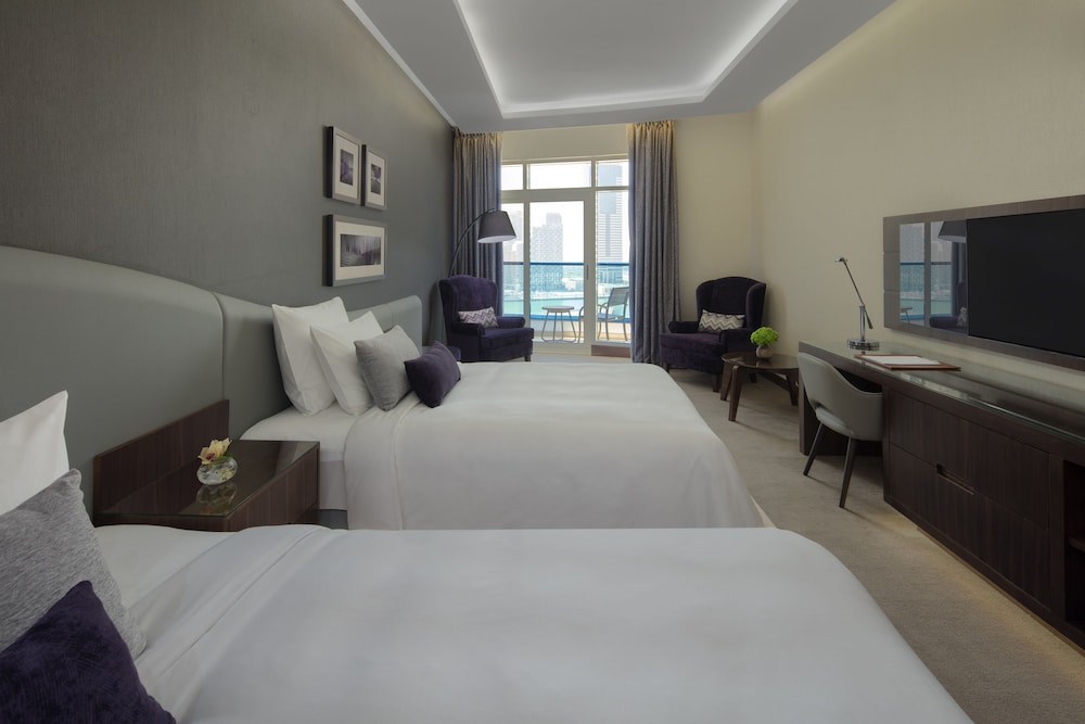 Radisson Blu Hotel Dubai Waterfront — Hotel rooms in Dubai