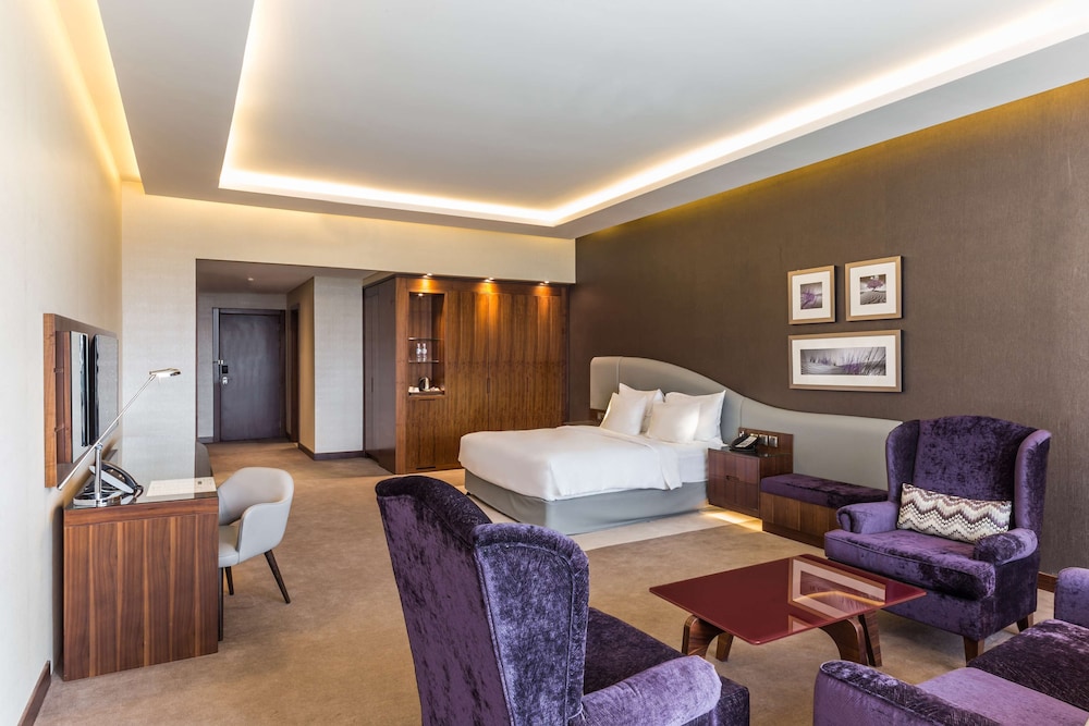 Radisson Blu Hotel Dubai Waterfront — Hotel rooms in Dubai