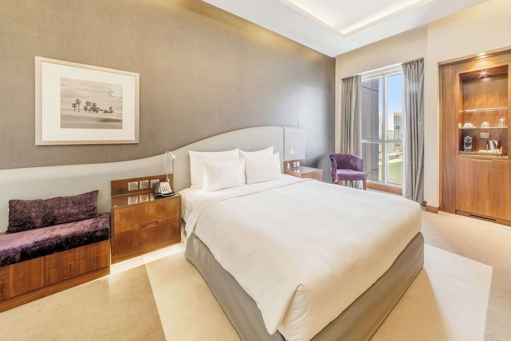 Radisson Blu Hotel Dubai Waterfront — Hotel rooms in Dubai