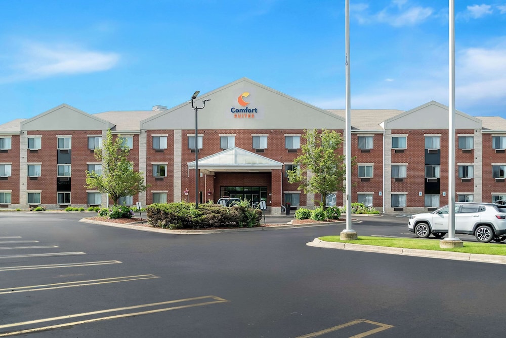 Holiday Inn Express & Suites Southfield Detroit by IHG — Main photo in Southfield, Michigan