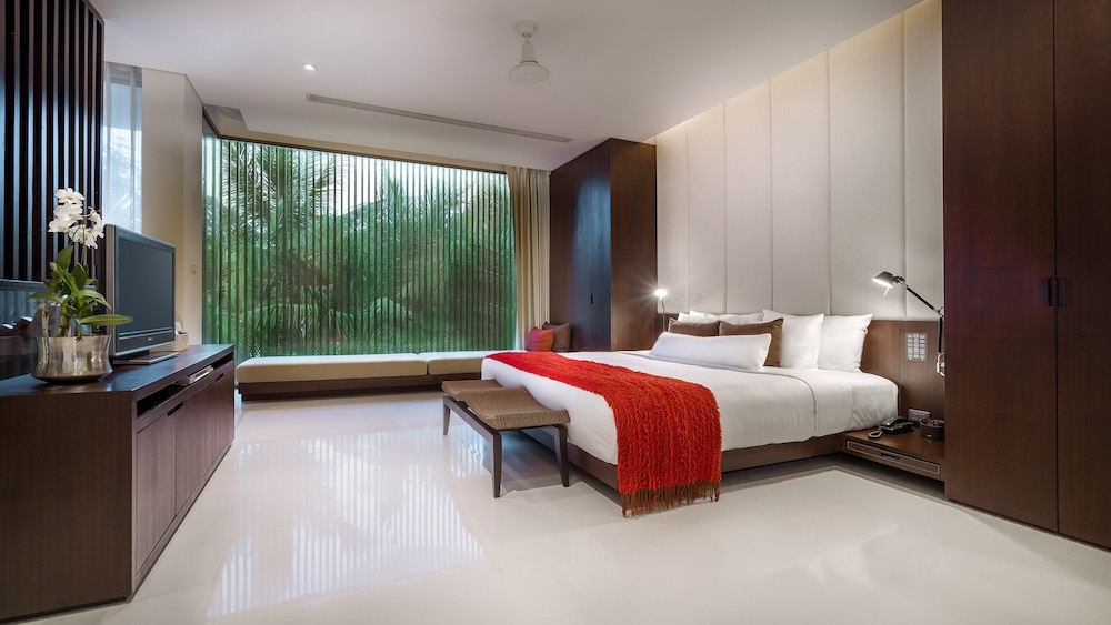 Twinpalms Surin Beach Phuket — Hotel rooms in Bang Tao Beach, Phuket Province