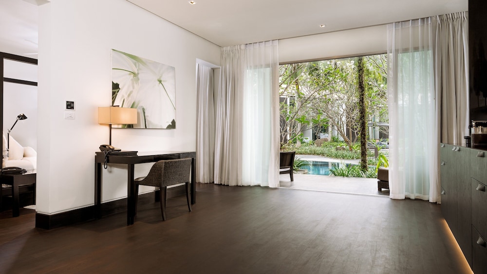 Twinpalms Surin Beach Phuket — Hotel rooms in Bang Tao Beach, Phuket Province