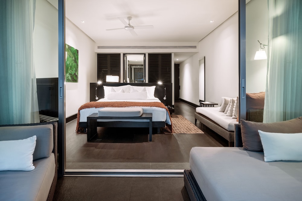 Twinpalms Surin Beach Phuket — Hotel rooms in Bang Tao Beach, Phuket Province
