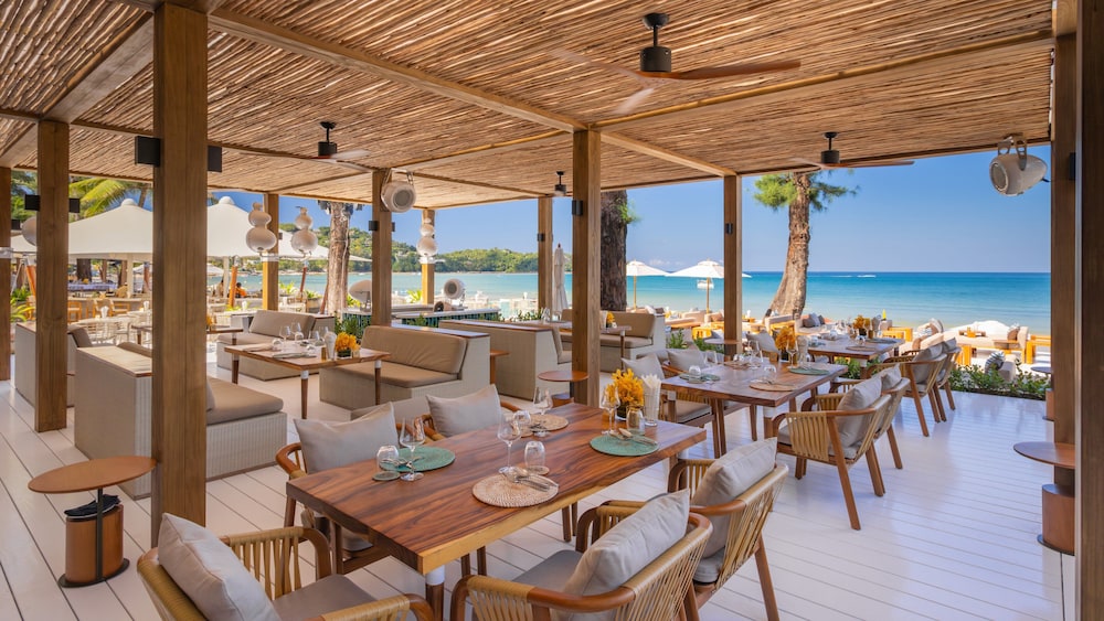 Twinpalms Surin Beach Phuket — Restaurant & bars in Bang Tao Beach, Phuket Province