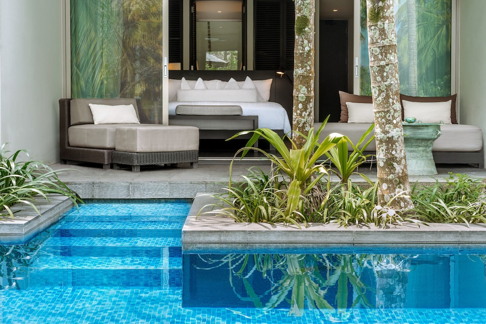 Twinpalms Surin Beach Phuket — Swimming pool in Bang Tao Beach, Phuket Province