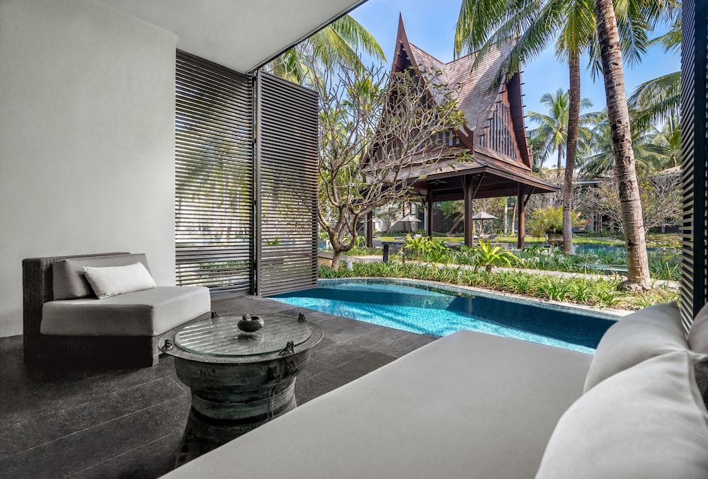 Twinpalms Surin Beach Phuket — Hotel rooms in Bang Tao Beach, Phuket Province