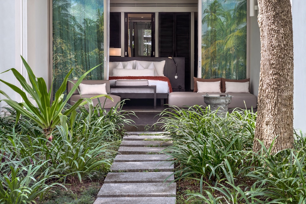 Twinpalms Surin Beach Phuket — Hotel rooms in Bang Tao Beach, Phuket Province