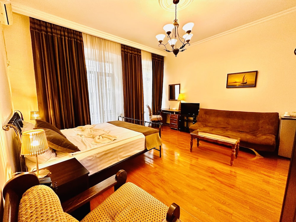 Hotel British House - zdjęcie 2