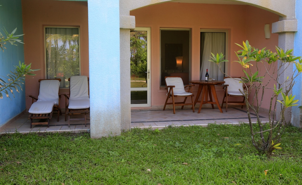 The Kairaba Beach Hotel — Hotel building in Serrekunda