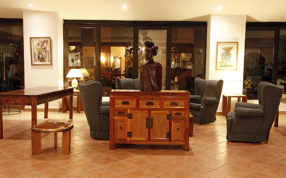 The Kairaba Beach Hotel — Hotel building in Serrekunda