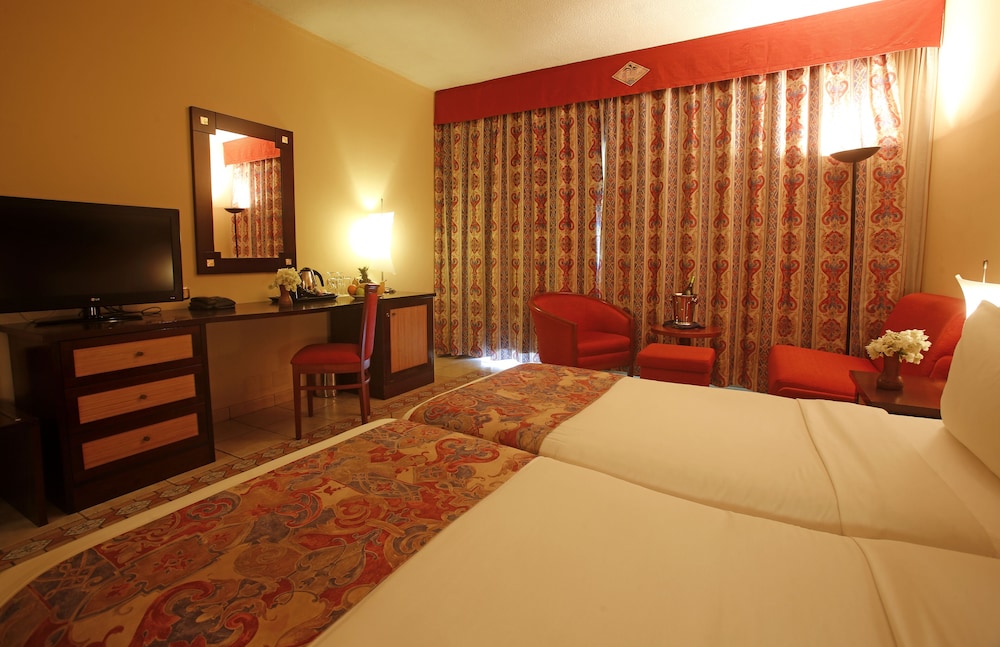 The Kairaba Beach Hotel — Hotel rooms in Serrekunda